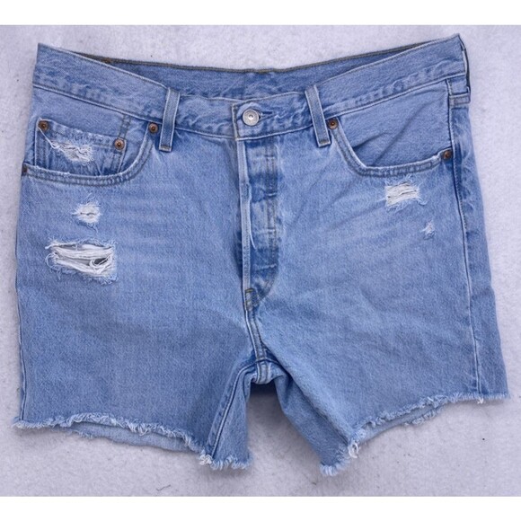 Levi's 501 Women Distressed Cutoff Shorts Light Wash Denim Jeans Button Fly W32 - Picture 1 of 12